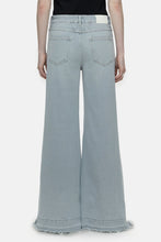 Afbeelding in Gallery-weergave laden, Closed Glow-Up C20004-05Z-57 LGY Light Grey