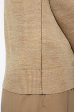 Afbeelding in Gallery-weergave laden, Closed V-Neck Long Sleeve C96170-92M-CR