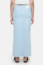 Afbeelding in Gallery-weergave laden, Closed Long 5-pocket skirt C93178-18S-4W Col LBL light blue