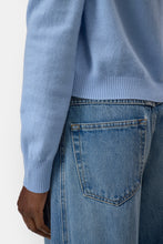 Afbeelding in Gallery-weergave laden, Closed C96913-99E-22 Crew neck cardigan long sleeve - more color options