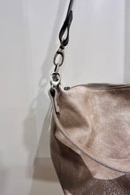 Afbeelding in Gallery-weergave laden, Ellen Truijen Chunky S Bovine Leather Bag (Color Options)