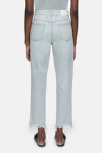 Afbeelding in Gallery-weergave laden, Closed Pedal Pusher LGY C22002-18T-5S Light Grey