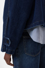 Afbeelding in Gallery-weergave laden, Closed Cropped Trench C97133-18L-24 DBL