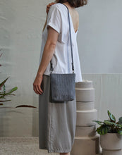 Afbeelding in Gallery-weergave laden, Ellen Truijen All Ways Strapped Bag (Color Options)