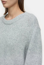 Afbeelding in Gallery-weergave laden, Closed Cropped Crew Neck Light Grey Melange C96221-94T-22