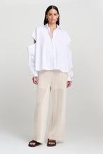 Afbeelding in Gallery-weergave laden, CHPTR-S ORNATE BLOUSE CUT OUT BLOUSE / MORE COLOR OPTIONS