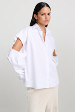 Afbeelding in Gallery-weergave laden, CHPTR-S ORNATE BLOUSE CUT OUT BLOUSE / MORE COLOR OPTIONS