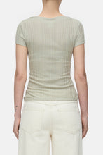 Afbeelding in Gallery-weergave laden, Closed Straight Neck T-shirt C95481-43I-22 pastel olive 674