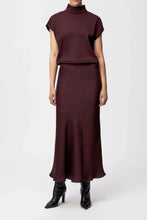 Afbeelding in Gallery-weergave laden, Drykorn NEVIDA SLIPS-SKIRT IN MAXILANGE IN SATIN 130065 - MORE COLOR OPTIONS