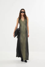 Afbeelding in Gallery-weergave laden, Rabens Saloner Graffiti Bias Dress Wide Strap Venus Olive Charcoal Combo W24381111