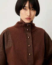Afbeelding in Gallery-weergave laden, Sessùn 26109011 WYSSAL Turtle neck sweater 02372 Patina Brown 28