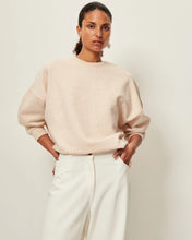 Afbeelding in Gallery-weergave laden, Sessùn 21308002 + 26208007 CHEBBI Oversize Sweatshirt