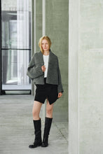 Afbeelding in Gallery-weergave laden, Rabens Saloner SHEEP KNIT REVERSE JACKET - EMEL W26437311 Grey melange