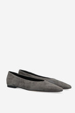 Afbeelding in Gallery-weergave laden, Bilbao Camoscio Iron Grigio
