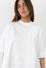 Afbeelding in Gallery-weergave laden, Coucou Mimosa tee short sleeves - White with Coucou logo
