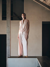 Afbeelding in Gallery-weergave laden, Rabens Saloner PAPERY SLEEVELESS BLOUSE - INGEBORG - more color options W26267101