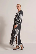 Afbeelding in Gallery-weergave laden, Scarlett Poppies HILLARY KAFTAN Onyx Black