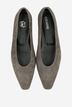 Afbeelding in Gallery-weergave laden, Bilbao Camoscio Iron Grigio