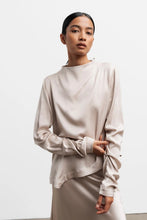 Afbeelding in Gallery-weergave laden, Ahlvar Gallery Faye Blouse Greige