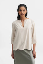 Afbeelding in Gallery-weergave laden, Ahlvar Gallery Nala Silk Blouse Cream