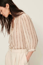 Afbeelding in Gallery-weergave laden, Sessùn Lylee Blouse Whiplumikat