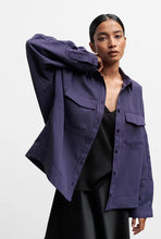 Afbeelding in Gallery-weergave laden, Ahlvar Gallery Kaia Over Shirt Plum