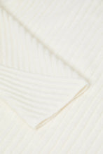 Afbeelding in Gallery-weergave laden, Closed Crew neck rib C96259-98C-22 Ecru