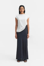 Afbeelding in Gallery-weergave laden, Ahlvar Gallery Yui silk top - MORE COLOR OPTIONS