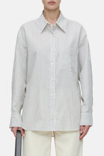 Afbeelding in Gallery-weergave laden, Closed Shirt With Pocket Ivory C94241-220-22 218