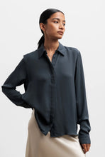 Afbeelding in Gallery-weergave laden, Ahlvar Gallery Mia Shirt Blue Grey