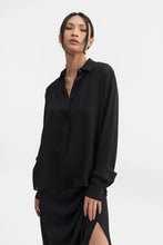 Afbeelding in Gallery-weergave laden, Ahlvar Gallery Mia silk shirt - MORE COLOR OPTIONS
