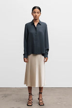 Afbeelding in Gallery-weergave laden, Ahlvar Gallery Mia Shirt Blue Grey