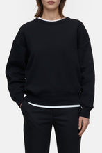 Afbeelding in Gallery-weergave laden, Closed Embroidered Crewneck Black C95817-472-PR