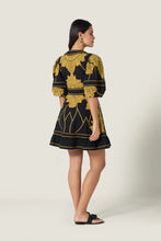 Afbeelding in Gallery-weergave laden, Scarlett Poppies Petal Whispers Dress Onyx Black Burnished Gold