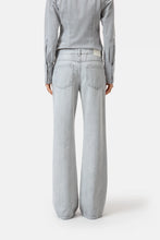 Afbeelding in Gallery-weergave laden, Closed Gillan Jeans Light Grey C20564-18T-47