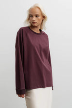 Afbeelding in Gallery-weergave laden, Ahlvar Gallery Thelma LS Tee 9632 (Color Options)