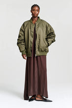 Afbeelding in Gallery-weergave laden, CHPTR-S Fluky Bomber Green