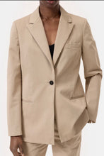 Afbeelding in Gallery-weergave laden, Closed Slim Blazer Dark Chino Beige C97130-50L-20