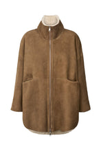 Afbeelding in Gallery-weergave laden, Rabens Saloner SHEARLING COAT - EJSA W25345102 Dark Brown Nat Combo