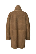 Afbeelding in Gallery-weergave laden, Rabens Saloner SHEARLING COAT - EJSA W25345102 Dark Brown Nat Combo