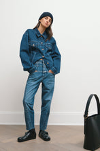 Afbeelding in Gallery-weergave laden, Closed Curved-X Pant MBL-Mid Blue C91193-15D-PC