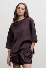 Afbeelding in Gallery-weergave laden, Ahlvar Gallery Teddy Satin Tee 9747 (Color Optiions)