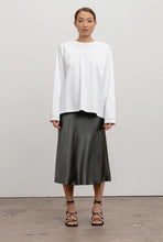 Afbeelding in Gallery-weergave laden, Ahlvar Gallery Thelma LS Tee 9632 (Color Options)