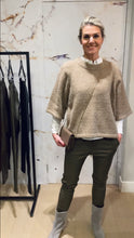 Afbeelding in Gallery-weergave laden, Est'Chino Stretch Leather Moral Taupe - Forest if