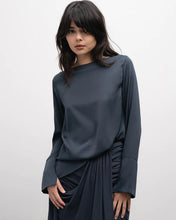 Afbeelding in Gallery-weergave laden, Ahlvar Gallery Kelly Blouse. Blue Grey 9522 11
