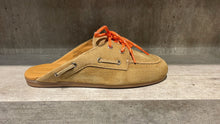 Afbeelding in Gallery-weergave laden, Posa Boatloafer Mule Suede Tan

