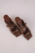 Afbeelding in Gallery-weergave laden, March23 Raven Sandal Vison Leather
