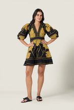 Afbeelding in Gallery-weergave laden, Scarlett Poppies Petal Whispers Dress Onyx Black Burnished Gold
