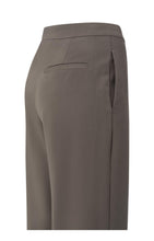 Afbeelding in Gallery-weergave laden, Yaya Soft High Waist Pantalon 01-301077-308 Falcon Brown
