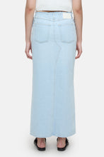 Afbeelding in Gallery-weergave laden, Closed  Long 5-pocket skirt C93178-18S-4W Col LBL light blue
